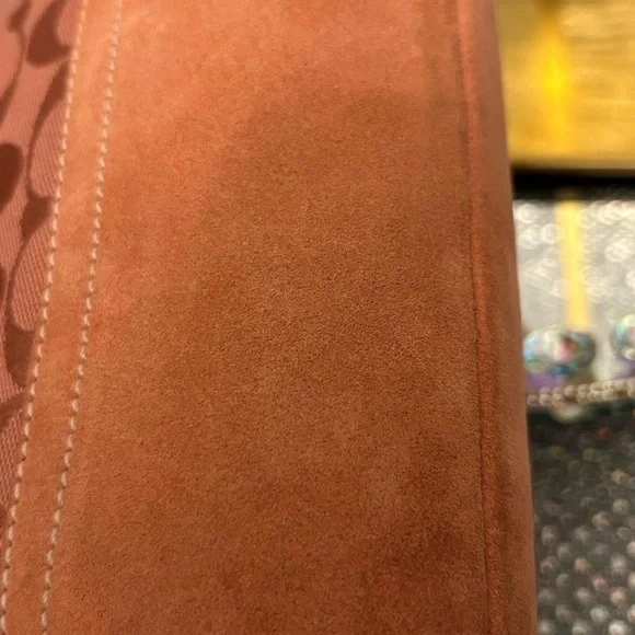 🌟SOLD🌟 Coach Vintage Signature Slim Duffel Brown/Khaki Crossbody Bag EUC - Picture 15 of 16